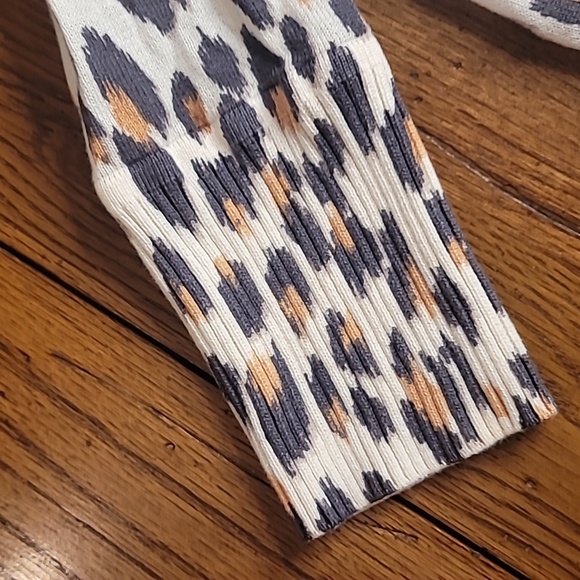 Loft Cardigan - Picture 4 of 9